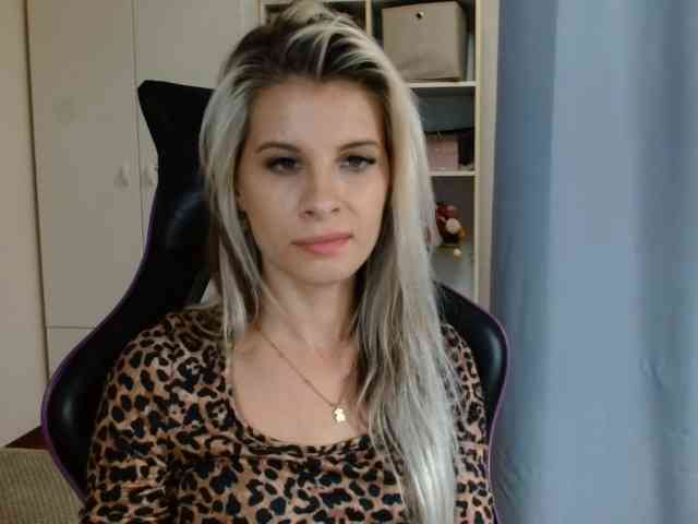 KristineNatural webcam