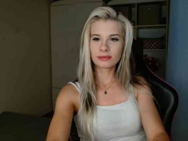 KristineNatural webcam