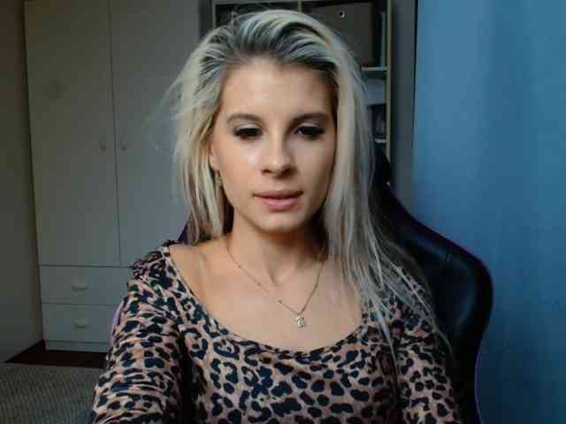 KristineNatural webcam