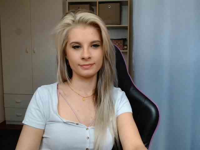 KristineNatural webcam