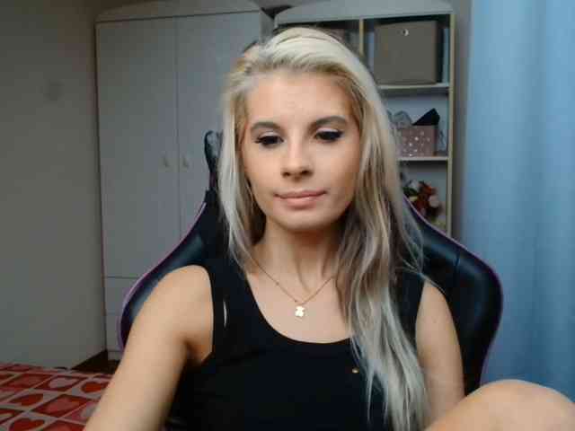 KristineNatural webcam