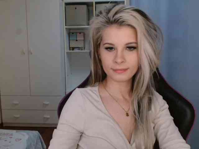 KristineNatural webcam