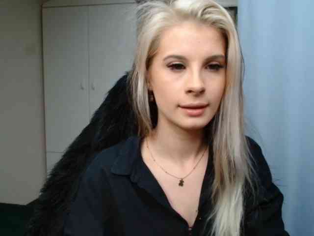 KristineNatural webcam