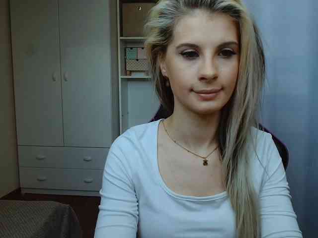 KristineNatural webcam