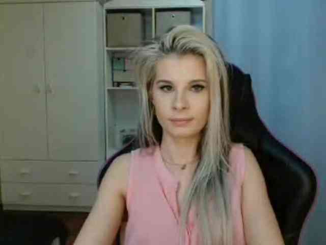 KristineNatural webcam