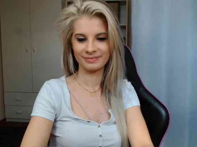 KristineNatural webcam