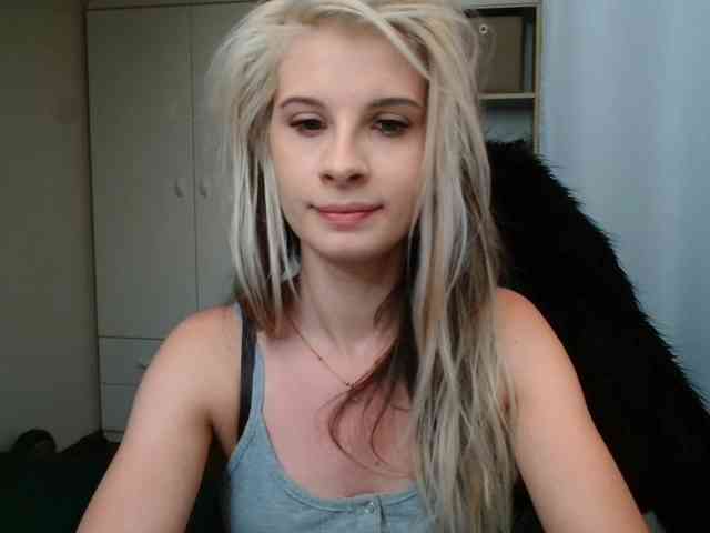 KristineNatural webcam