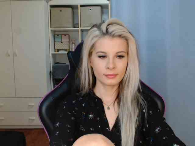 KristineNatural webcam