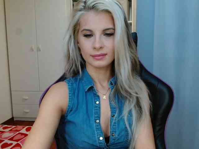 KristineNatural Live Webcam on BongaCams