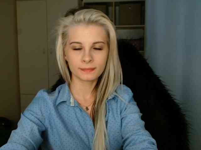 KristineNatural webcam