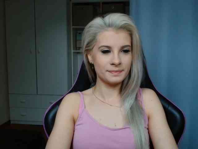 KristineNatural webcam