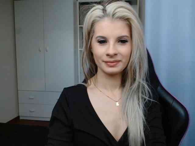 KristineNatural webcam