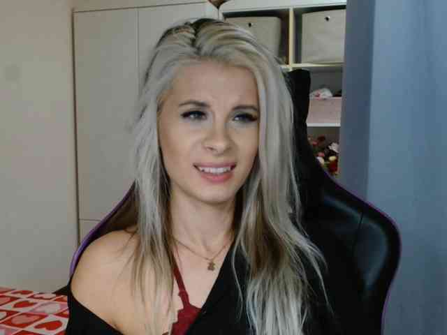 KristineNatural webcam
