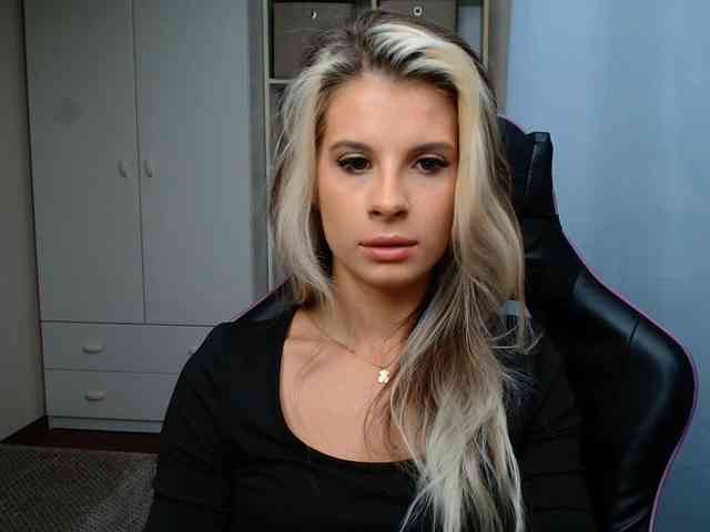KristineNatural webcam