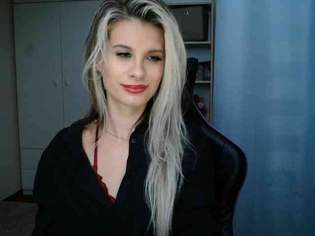 KristineNatural webcam