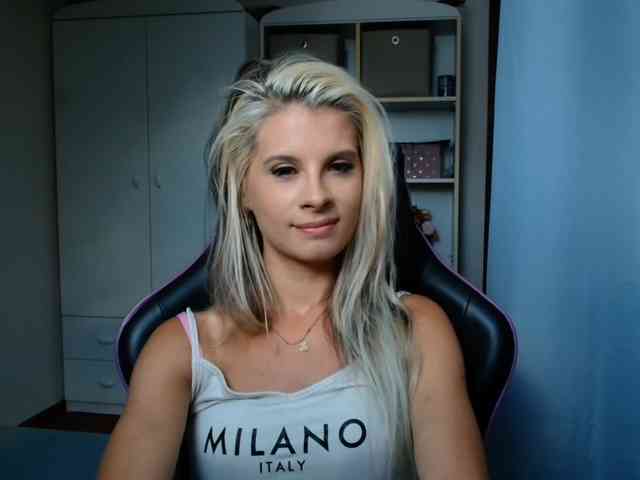 KristineNatural webcam
