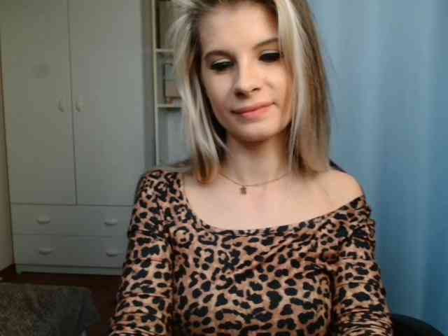 KristineNatural webcam