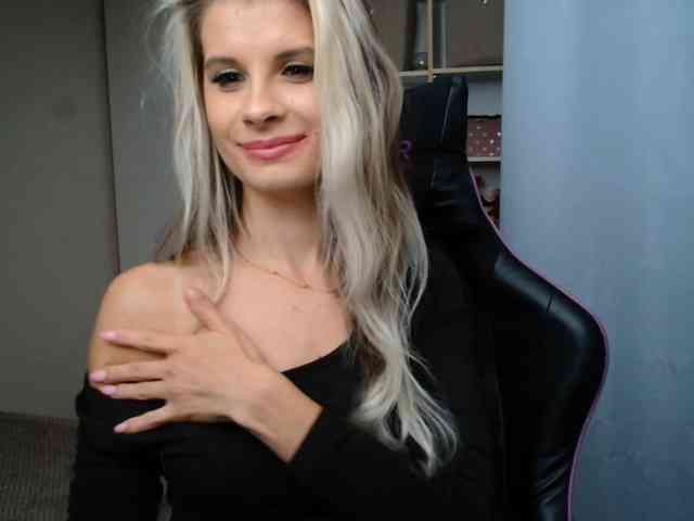 KristineNatural webcam