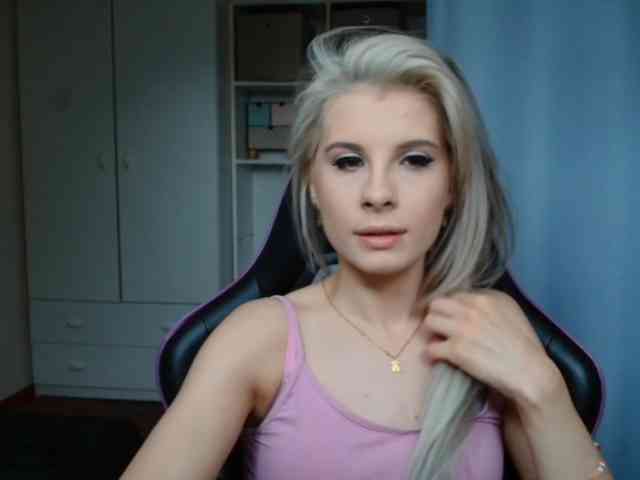 KristineNatural webcam