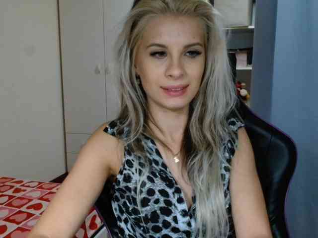 KristineNatural webcam