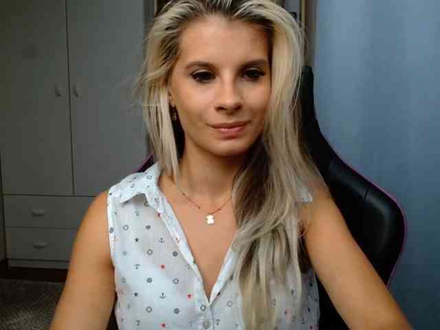 KristineNatural webcam