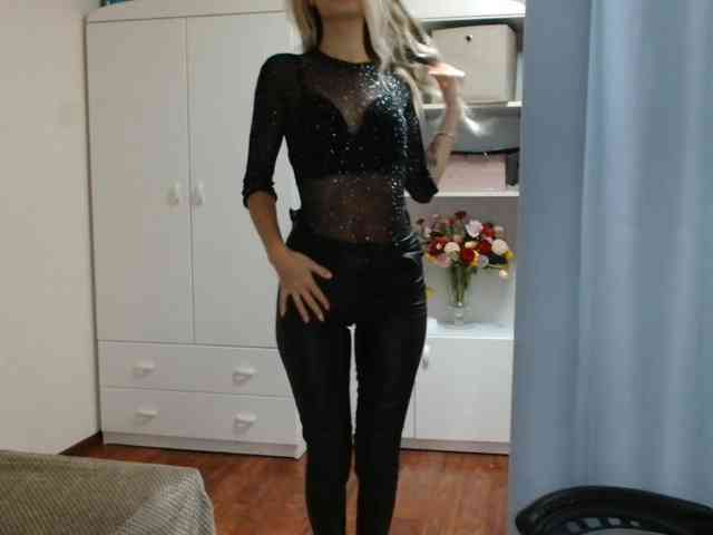 KristineNatural webcam