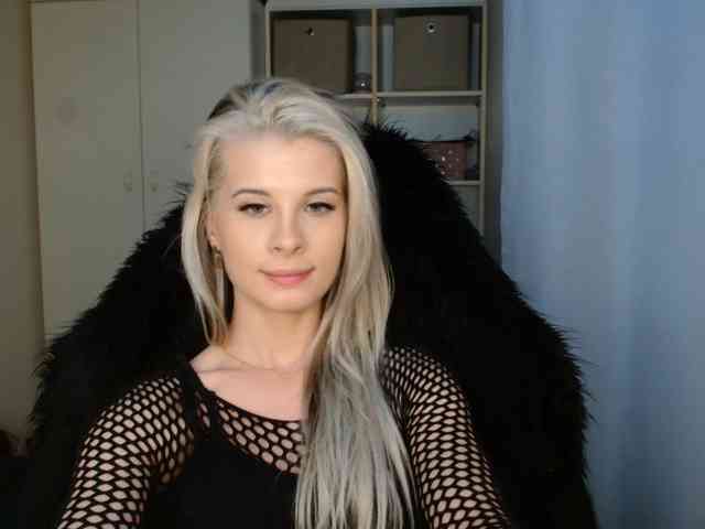 KristineNatural webcam
