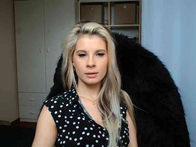 KristineNatural webcam