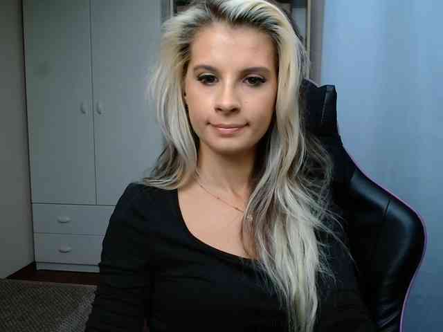 KristineNatural webcam
