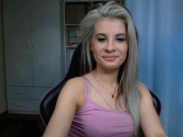 KristineNatural webcam