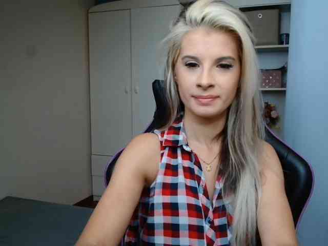 KristineNatural webcam