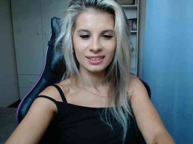 KristineNatural webcam