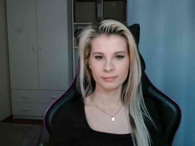 KristineNatural webcam