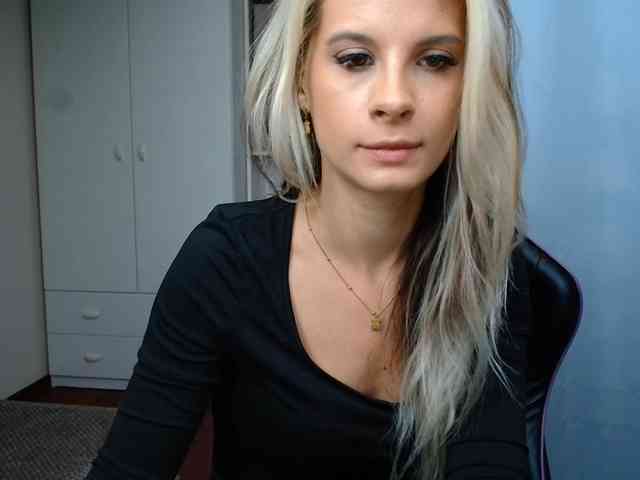 KristineNatural webcam