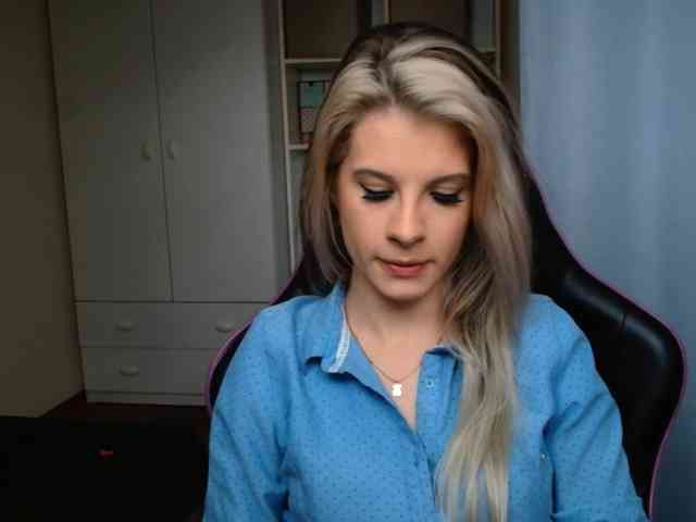 KristineNatural webcam