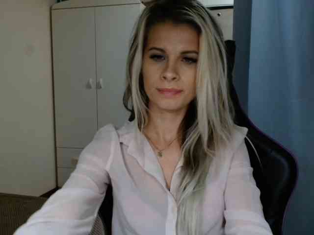 KristineNatural webcam
