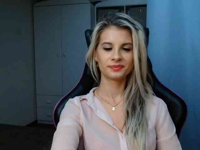 KristineNatural webcam