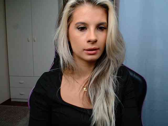 KristineNatural webcam