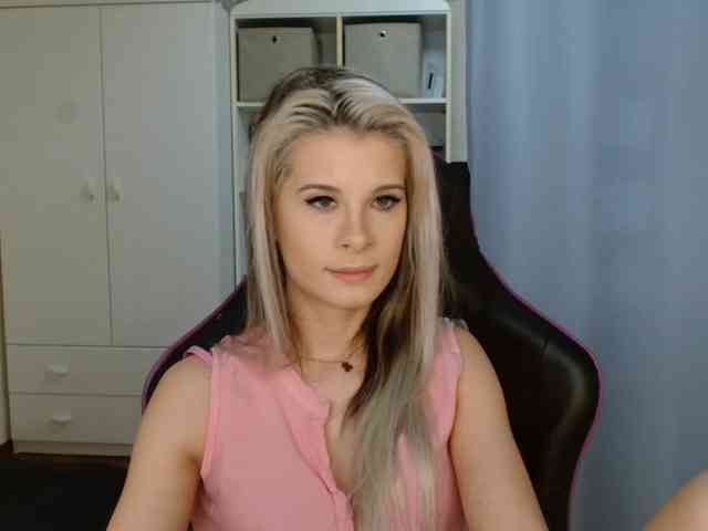 KristineNatural webcam