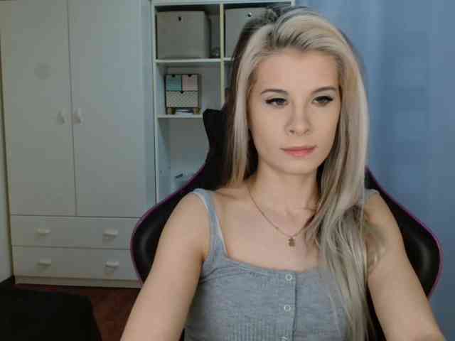 KristineNatural webcam