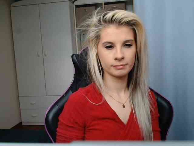 KristineNatural webcam