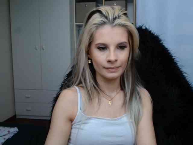 KristineNatural webcam