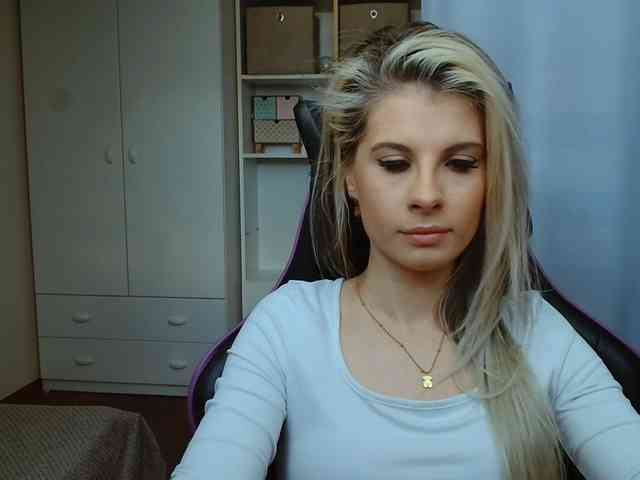 KristineNatural webcam