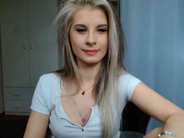 KristineNatural webcam