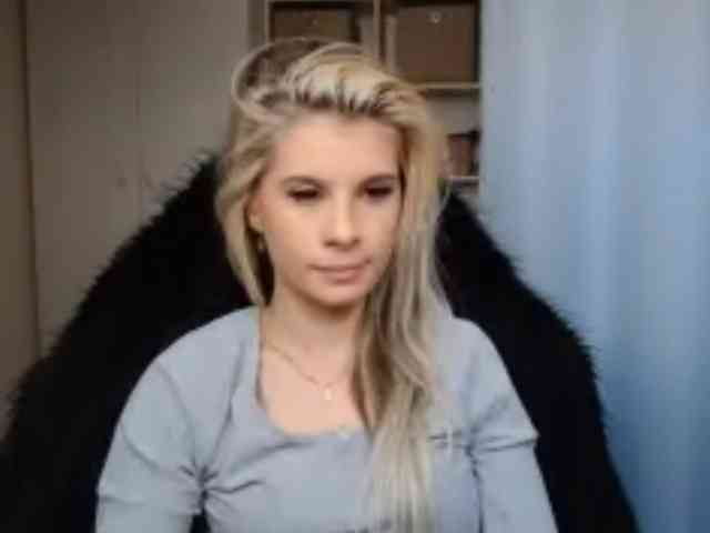 KristineNatural webcam