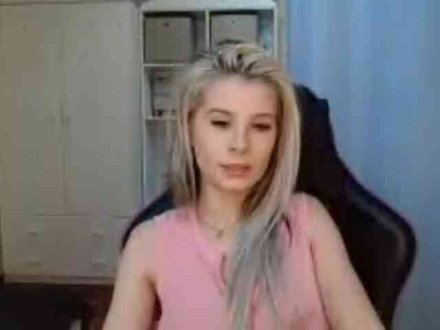 KristineNatural webcam