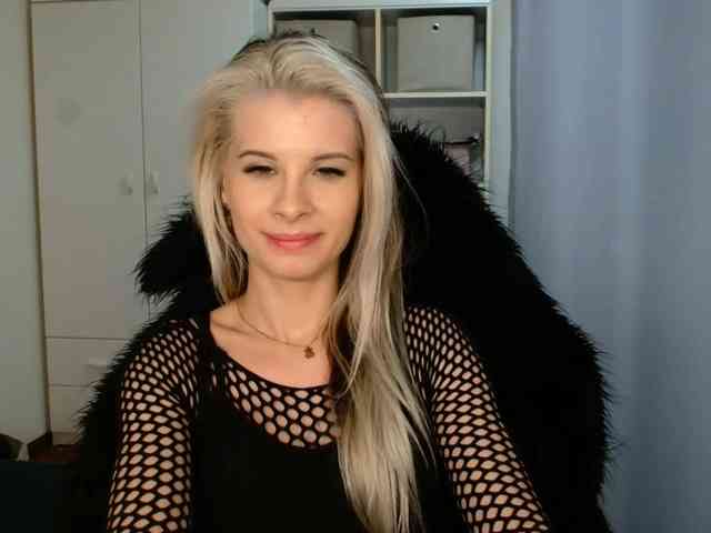 KristineNatural webcam