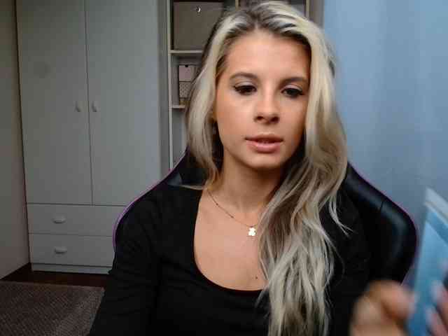 KristineNatural webcam