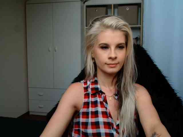 KristineNatural webcam