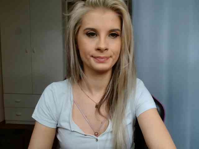 KristineNatural webcam